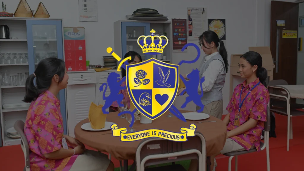 Cari Sekolah Perhotelan Terbaik Bekasi? SMK Mahanaim cetak tenaga Housekeeping & Front Office profesional berkarakter. Daftar sekarang!